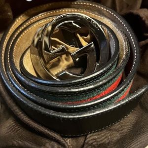 Slightly used Gucci belt with red and green stripe, dustbag and original box